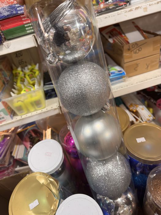 Новогодние игрушки