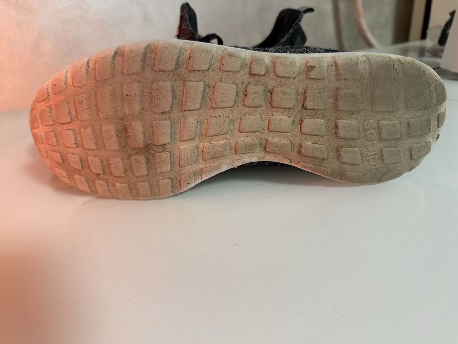 Летни бели маратонки и Adidas