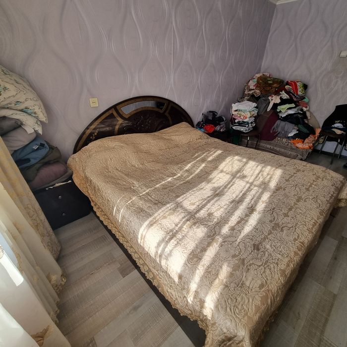 Продам кровать без матраса