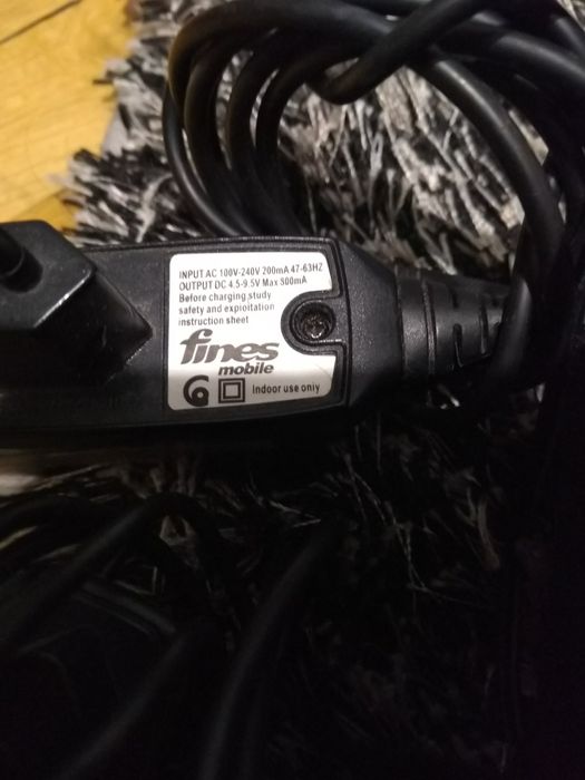 Зарядни за телефони/ адаптери