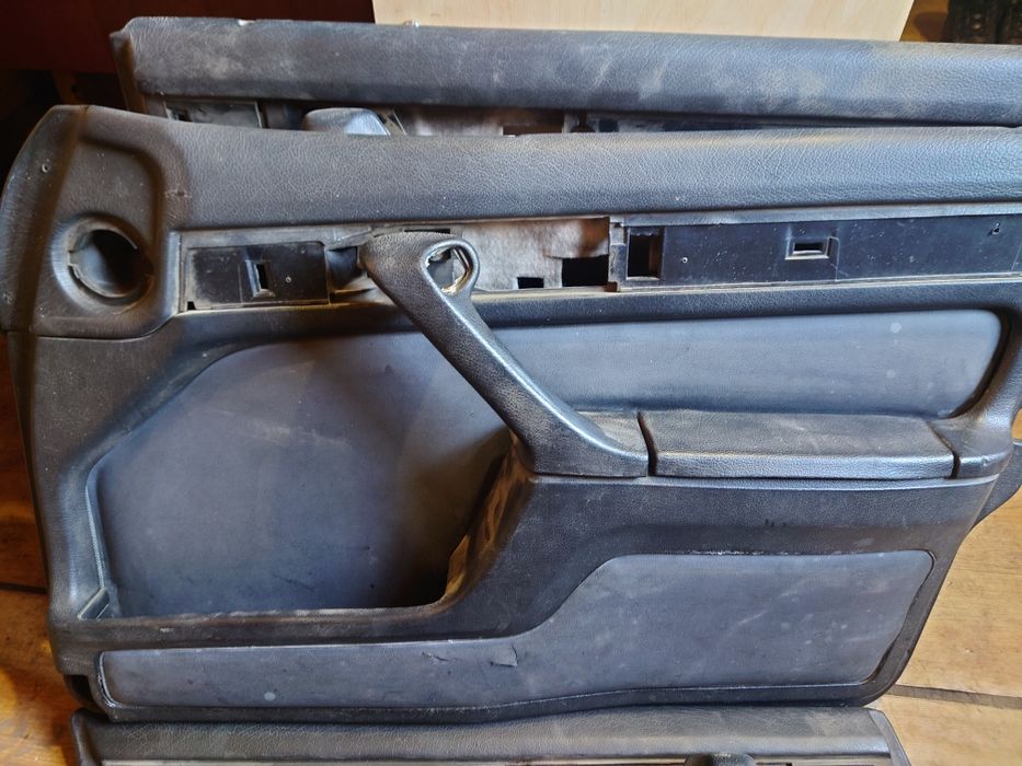 Дверные карты на Bmw E32