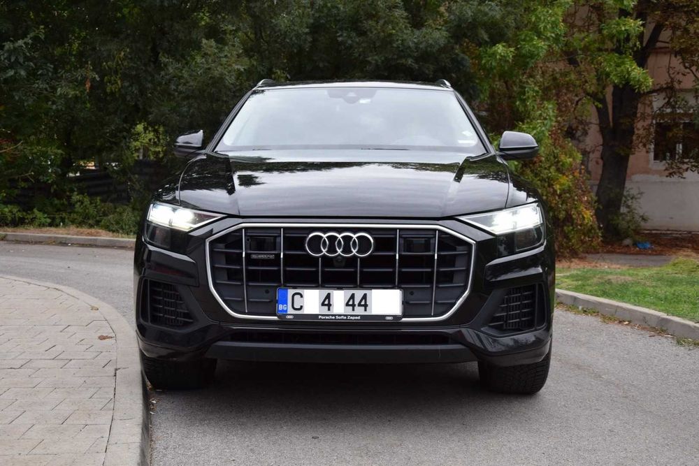 Продавам AUDI Q8 55TFSI MHEV