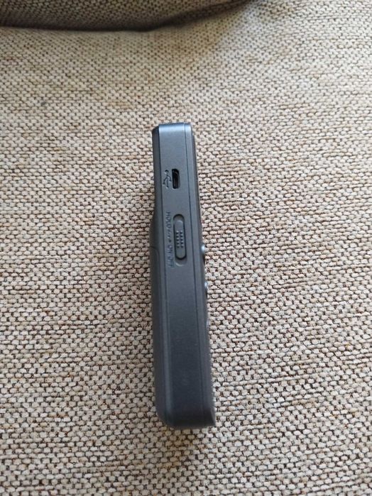 Reportofon Philips Voice Tracer cu baterii AAA Functional