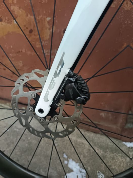 Felt AR Advanced full carbon /105 di2