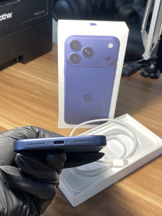 iPhone 17 Pro Max • 512 GB • Deep Blue