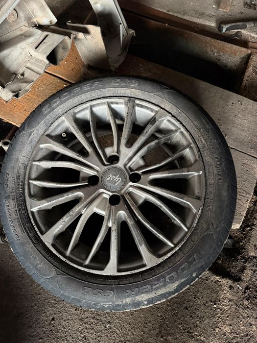 Продам резину с дисками R15