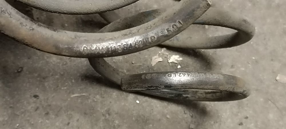 Передние пружины Е34