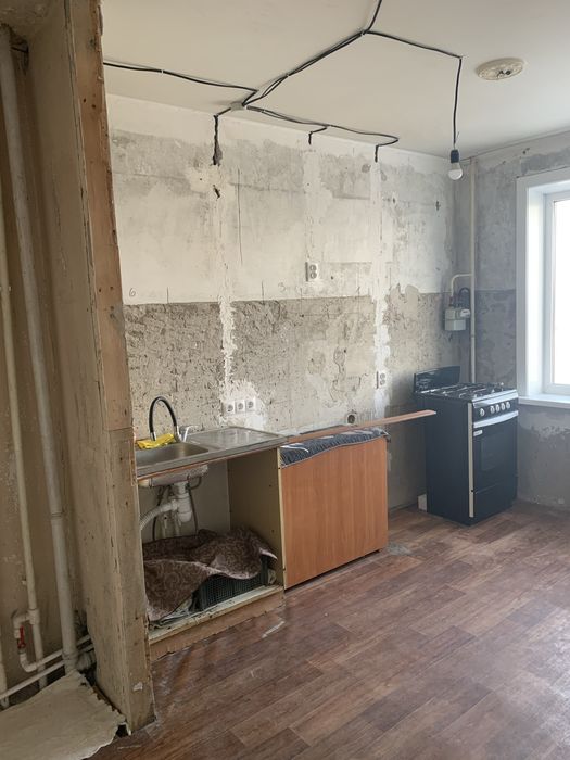 Продам 3 комн квартиру район ДБС