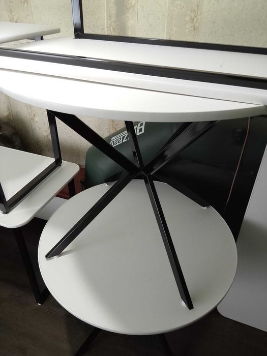 Стол кухонный продам