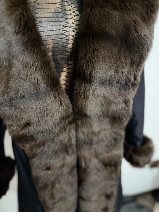 Haina cu blana naturala de vizon!