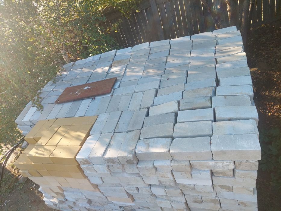 Продам Кирпич Б/У