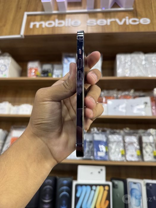 Iphone 14 pro purple