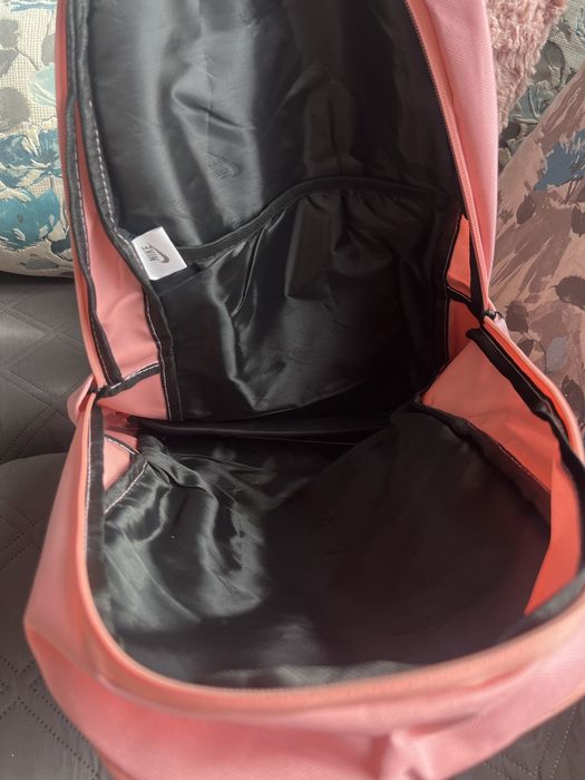 NIKE, чисто нова раница