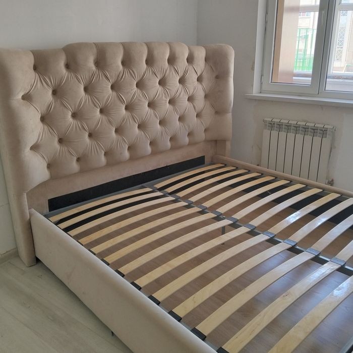 Продам двуспальную кровать 180×200