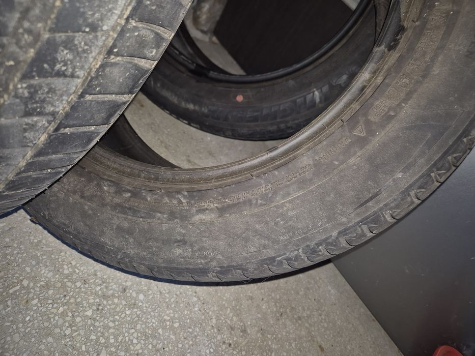 Vand 3 anvelope michelin  120 lei toate 3 buc