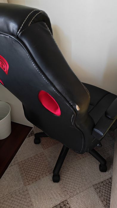 Scaun de gaming Genesis Nitro piele