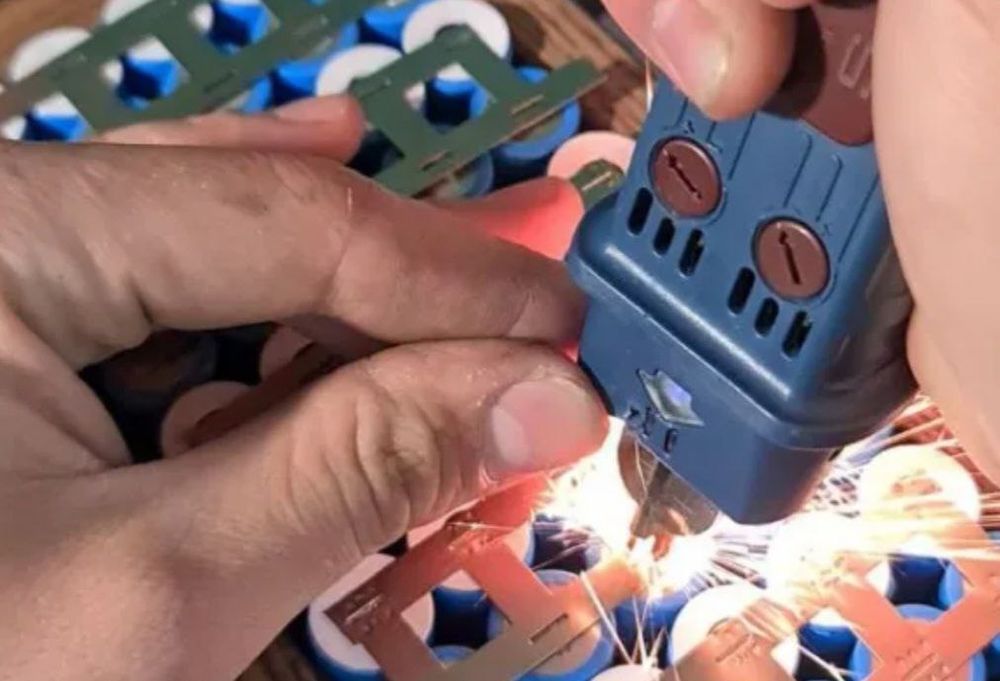 Mopedlarga li ion batareka terish