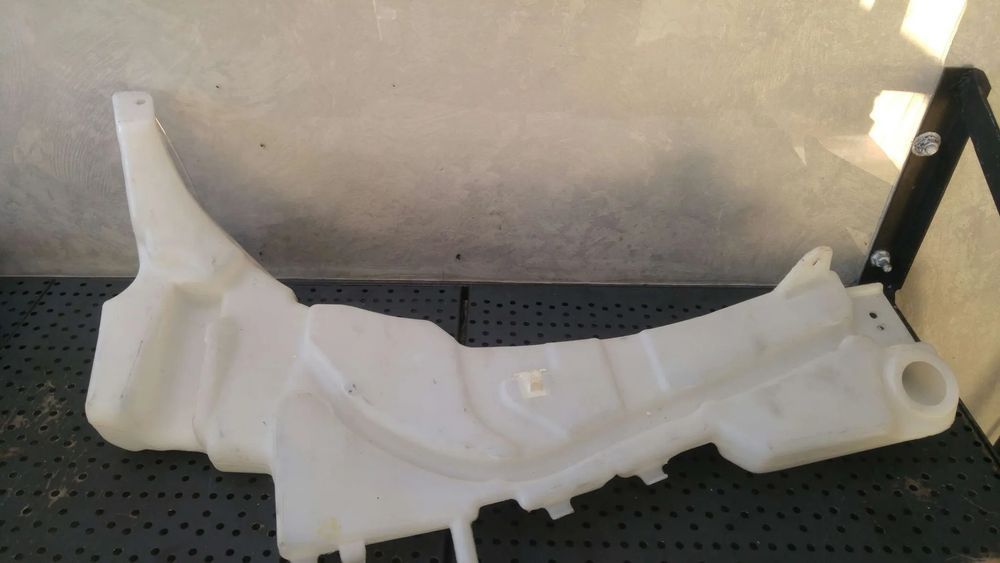 Vas lichid parbriz ford c max 3m5113k163