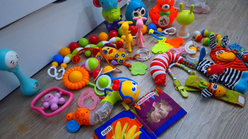 Погремушки, грызунки, шуршалки, игрушки