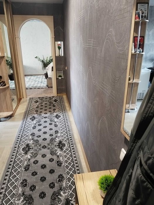 Продам квартиру трёхкомнатную