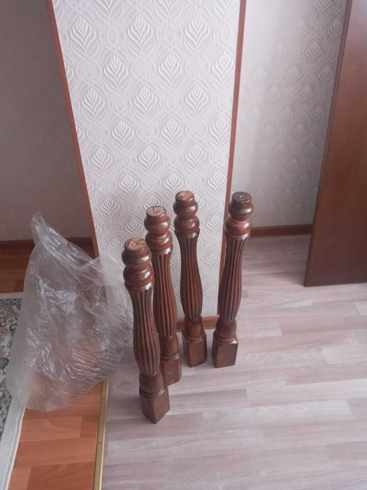 Гостинный большой стол