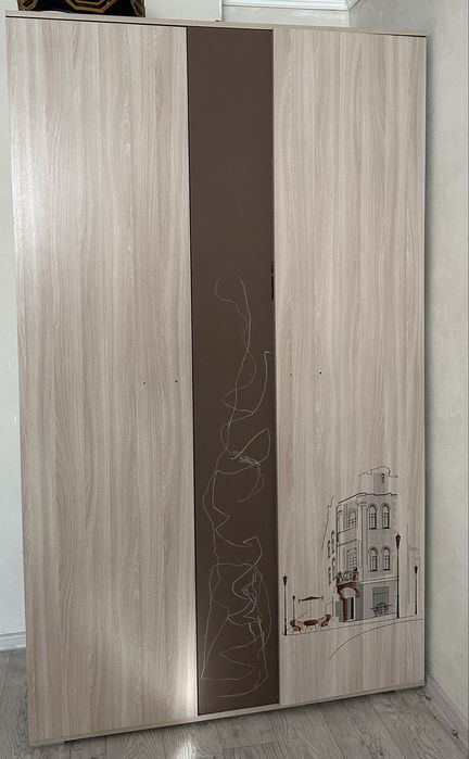 Продается шкаф для одежды