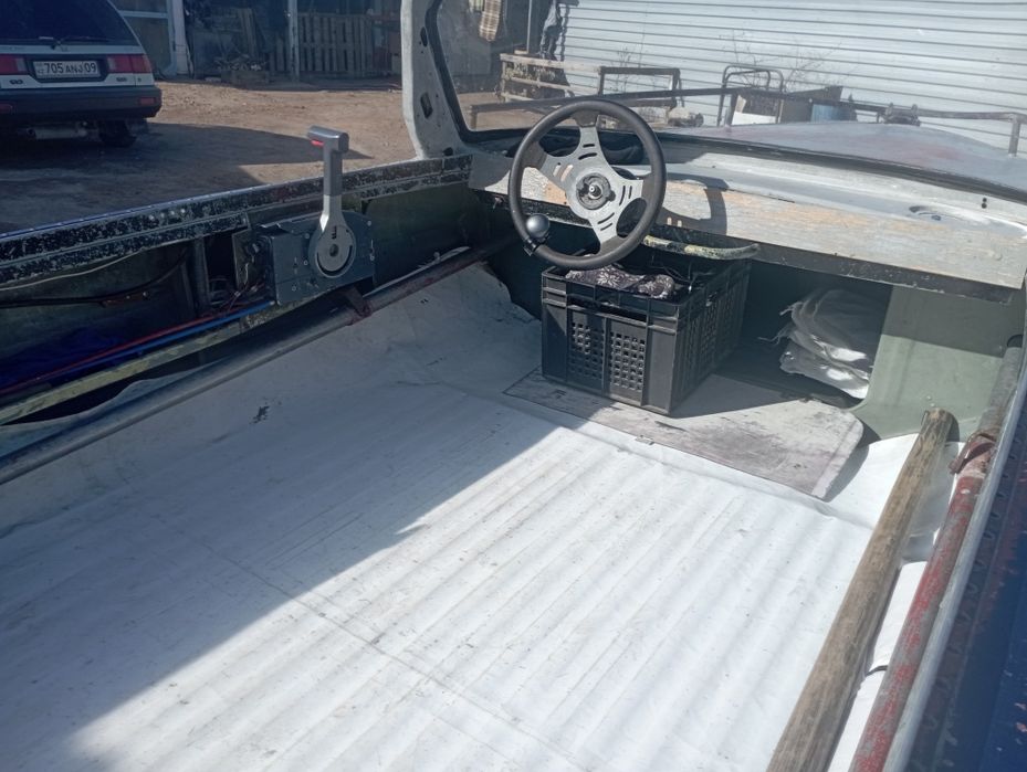 Продам лодку с мотором