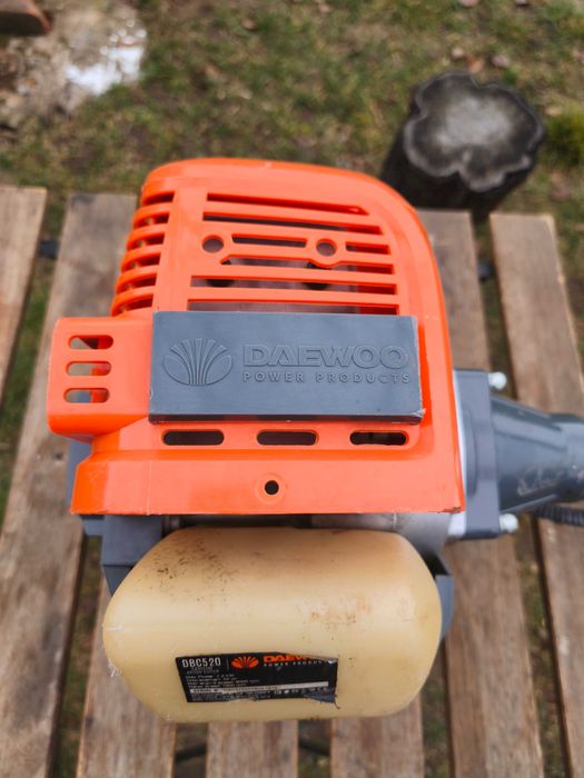 Бензинов тример DAEWOO DBC 520 / Моторна коса