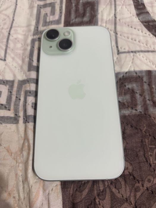 Продам iPhone 15-й 128 гб айфон 15