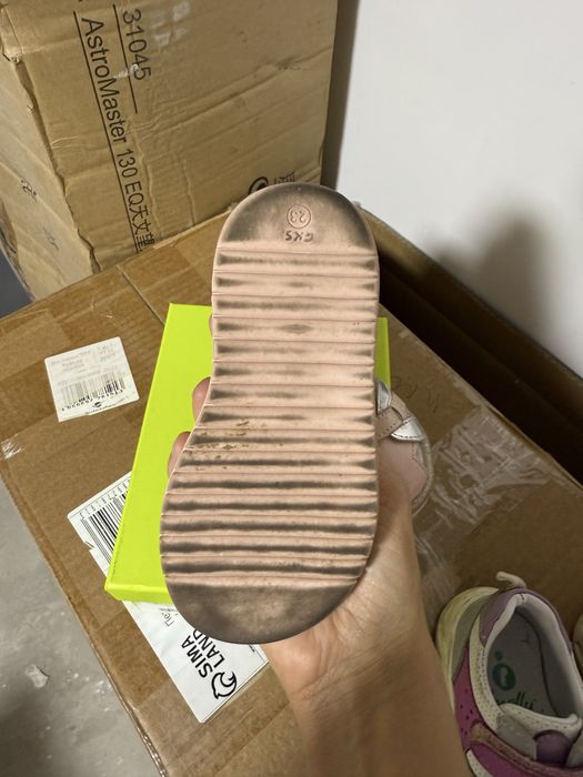 Детская обувь на девочку