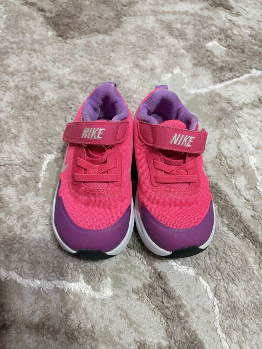 Adidasi Nike nr 23,5