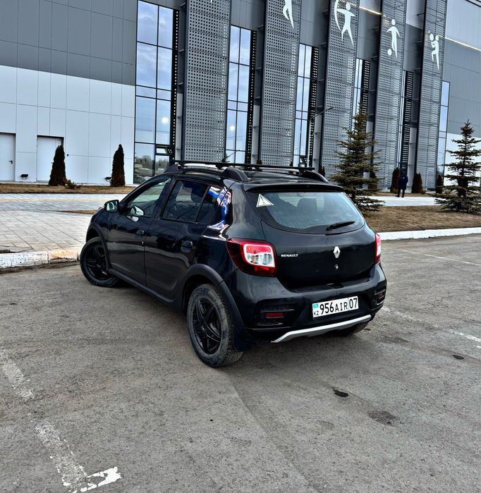 Renault-Sandero/Stepway,АВТОМАТ,2015г