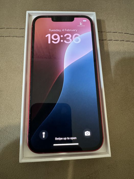 iPhone 13 Red 128gb - като нов