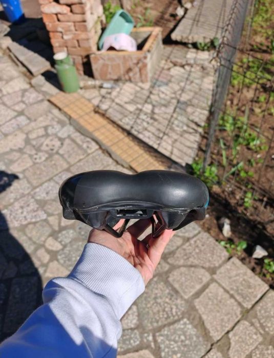 Sa bicicleta, scaun in stare buna