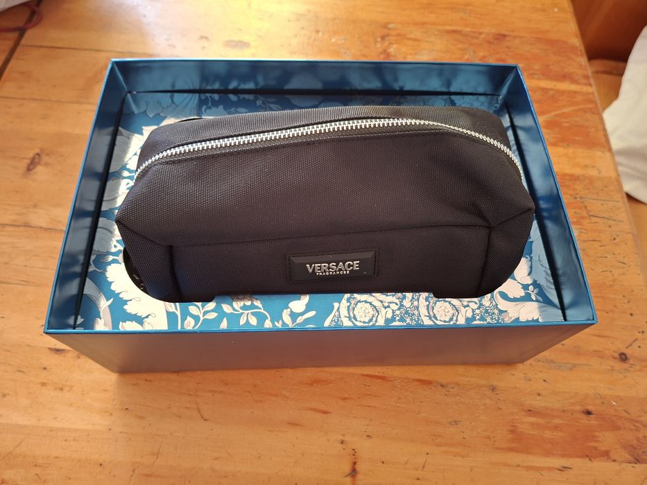 Подаръчен комплект за мъже Versace eros EDP