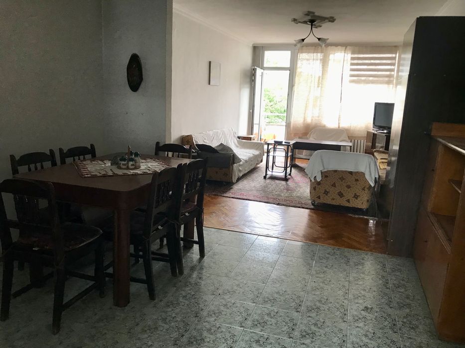 Дава се под наем Тристаен апартамент в София, Хиподрума - 87 кв.м за 600 € - Снимка #1