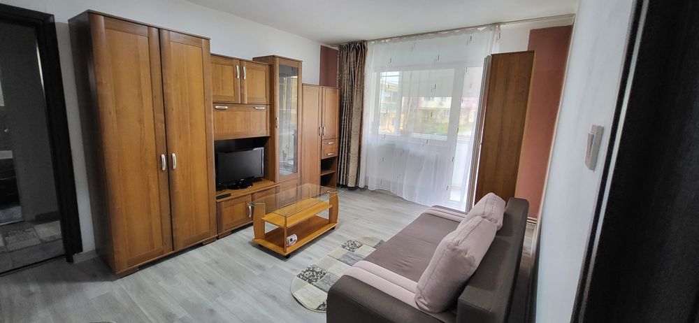 Vând apartament 2 camere, Etaj 1, Bumbești-Jiu