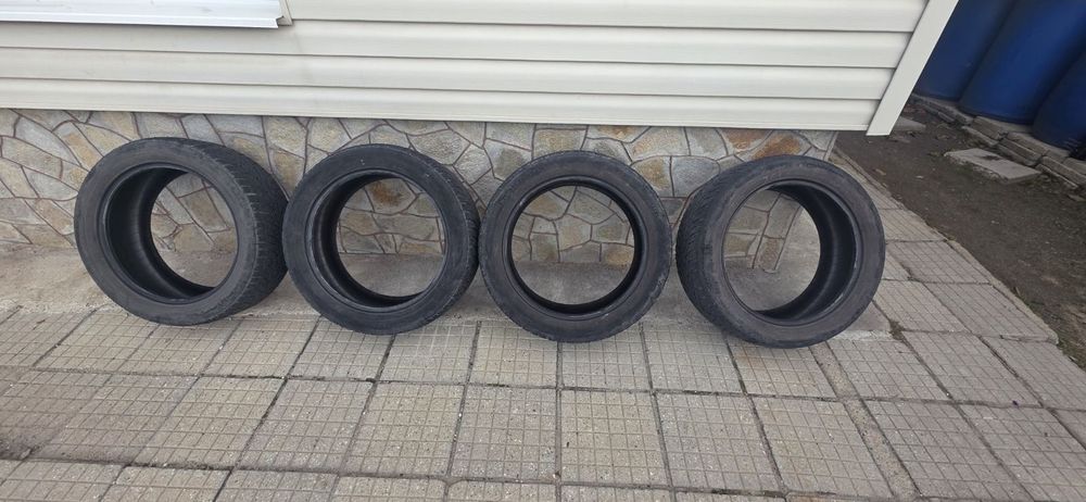 Гуми зимни "Nokian" 225/50/18