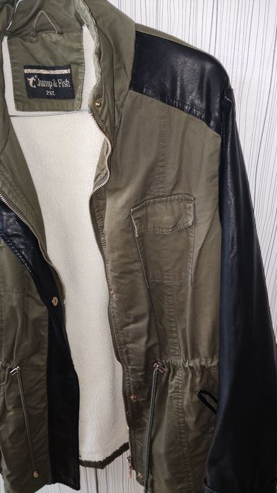 Яке с кожени ръкави