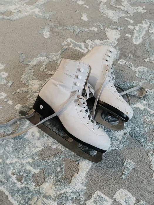 Продам коньки для девочки