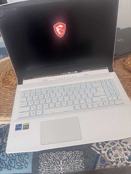 Лаптоп MSI Sword 15 A11UC