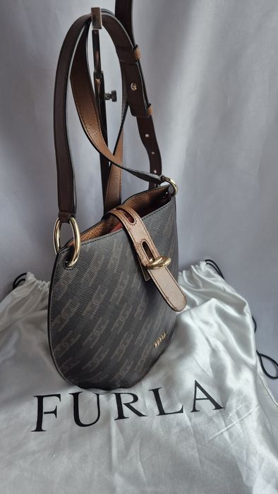 Geanta Furla originala (cu defect)