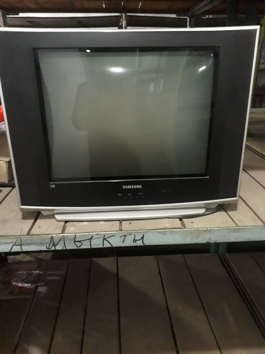 Продам телевизор Самсунг