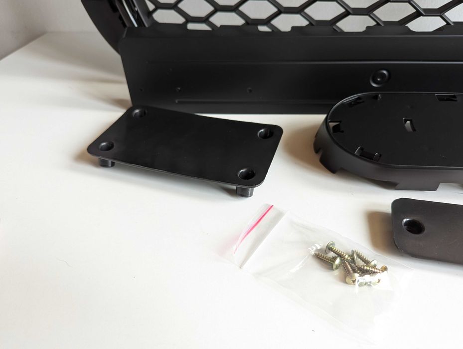 Решетка Без емблема АУДИ А3 8P Фейслифт МАТ AUDI A3 8П 08-13 Пчелна