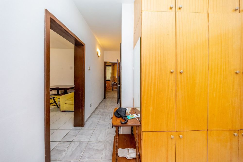 Продава се Тристаен апартамент в Плевен, 9-ти квартал - 110 кв.м за 742 €/кв.м - Снимка #10