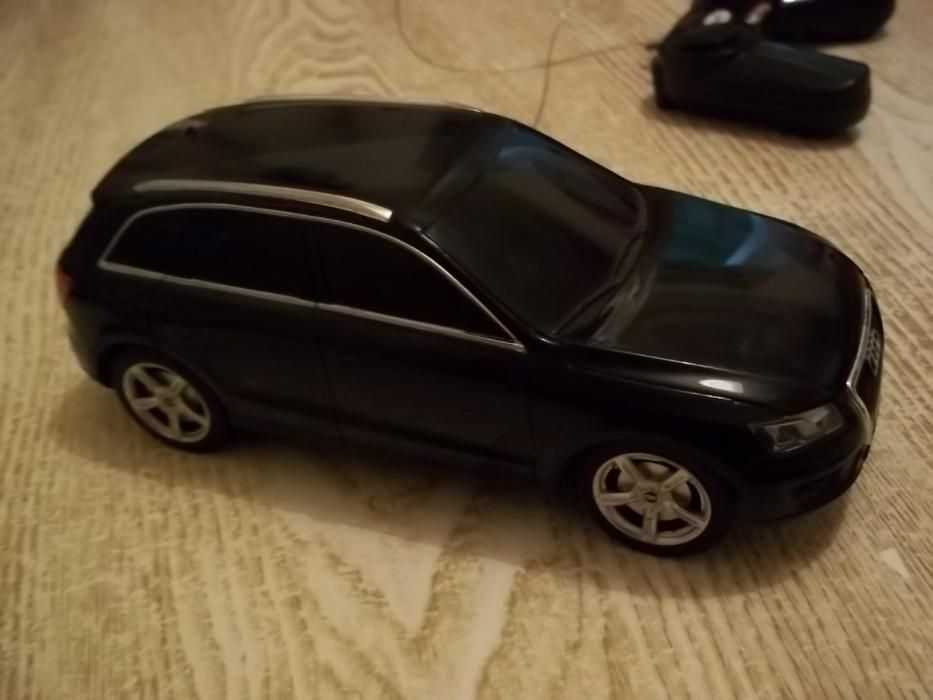 masini teleghidate AUDI Q5 + Mustang