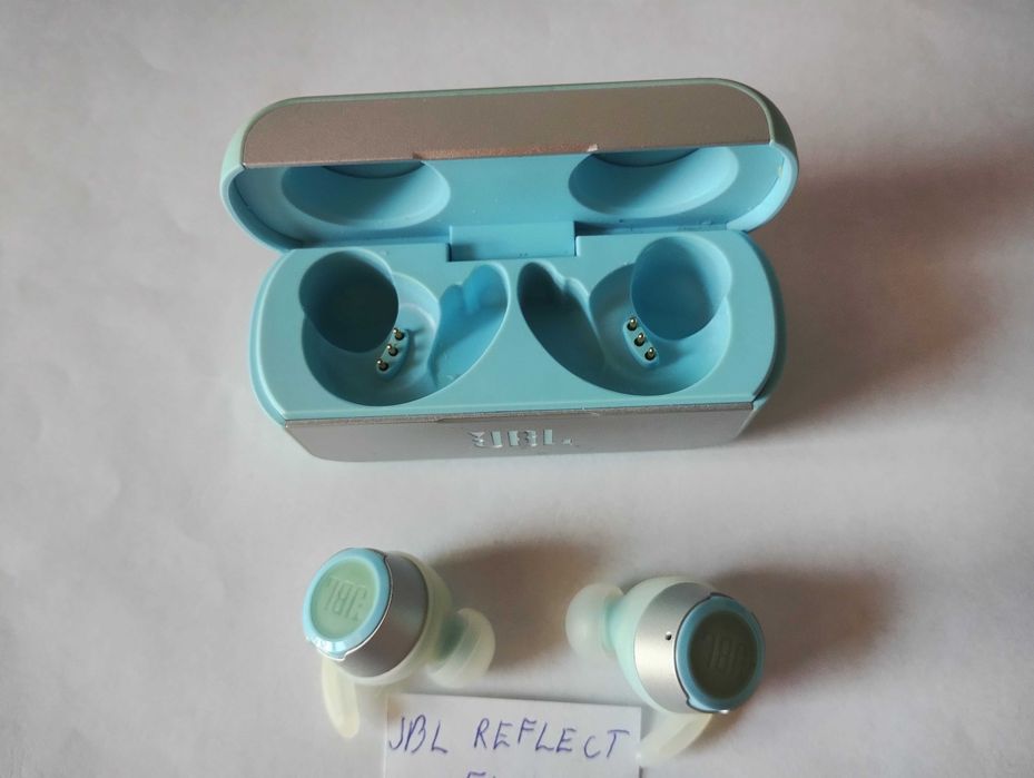 JBL Reflect Flow Bluetooth безжични слушалки
