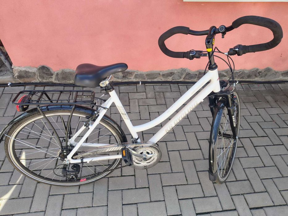 Bicicletă de trekking pentru femei 28