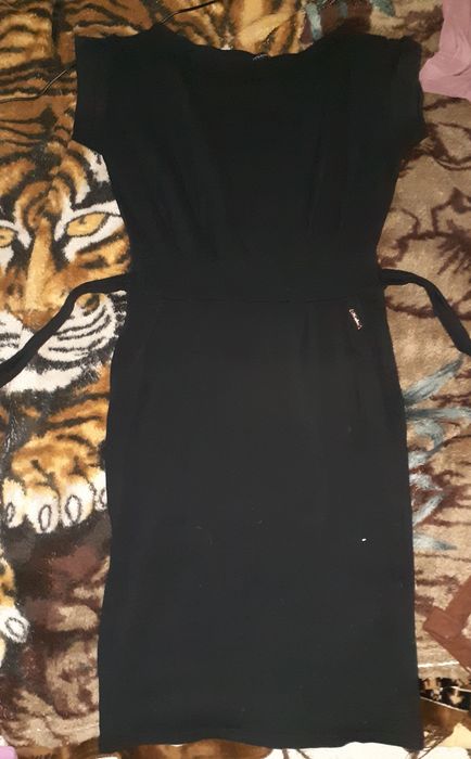 Платье на девушку