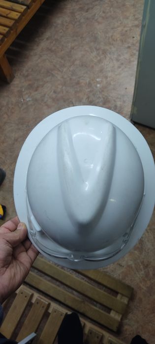 Продам каску панама